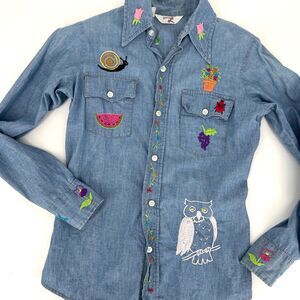 Vintage 70s Levis Embroidered Chambray Hippie Shirt Size 7/8